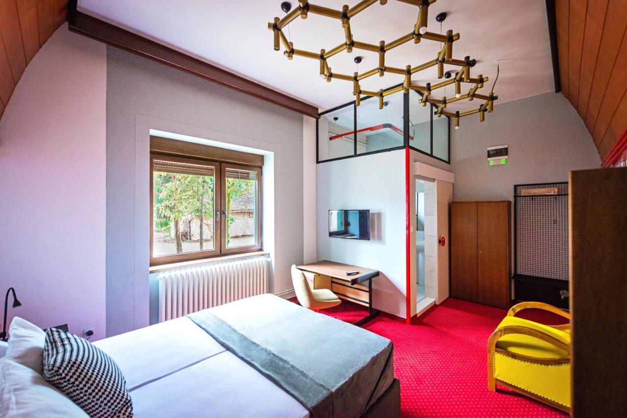 Pb Urban Garden Stay With Secured Parking Sremska Mitrovica Exterior photo